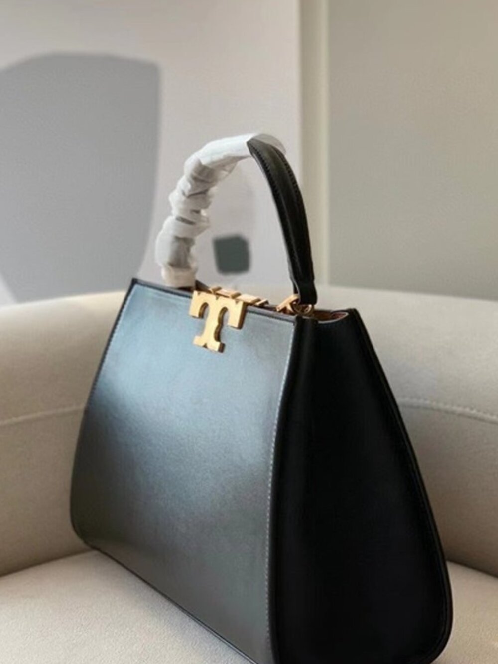 Tory Burch Eleanor Black Leather Tote Bag Outlet New - Picture 2 of 6